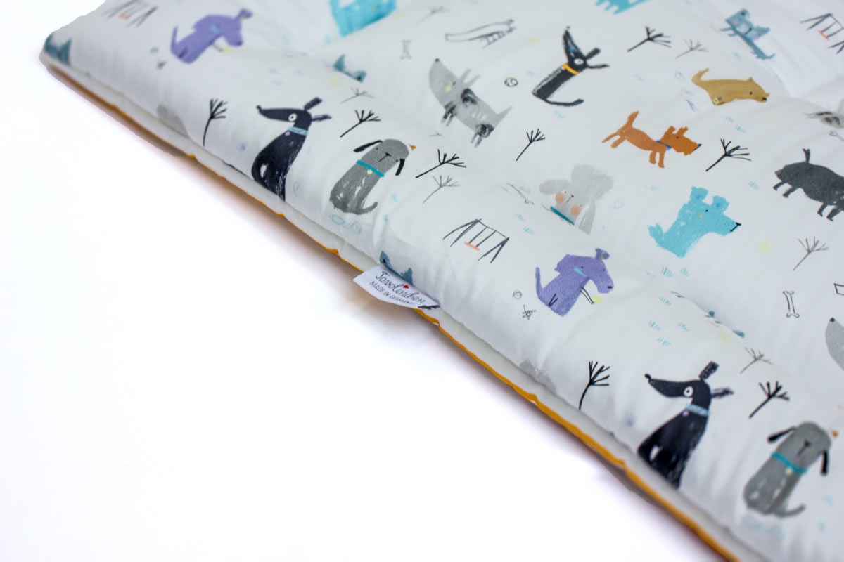 Tavolinchen crawling blanket »Dog«
