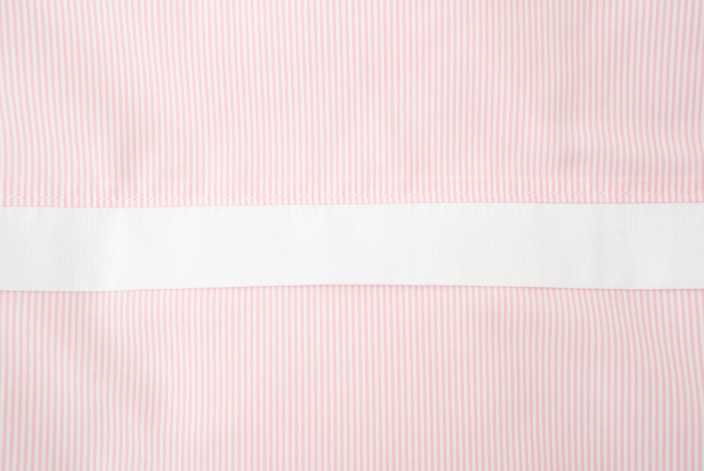 Boluda Stripes: High-quality bed linen made from the finest cotton fabric for dreamy nights in style and comfort"