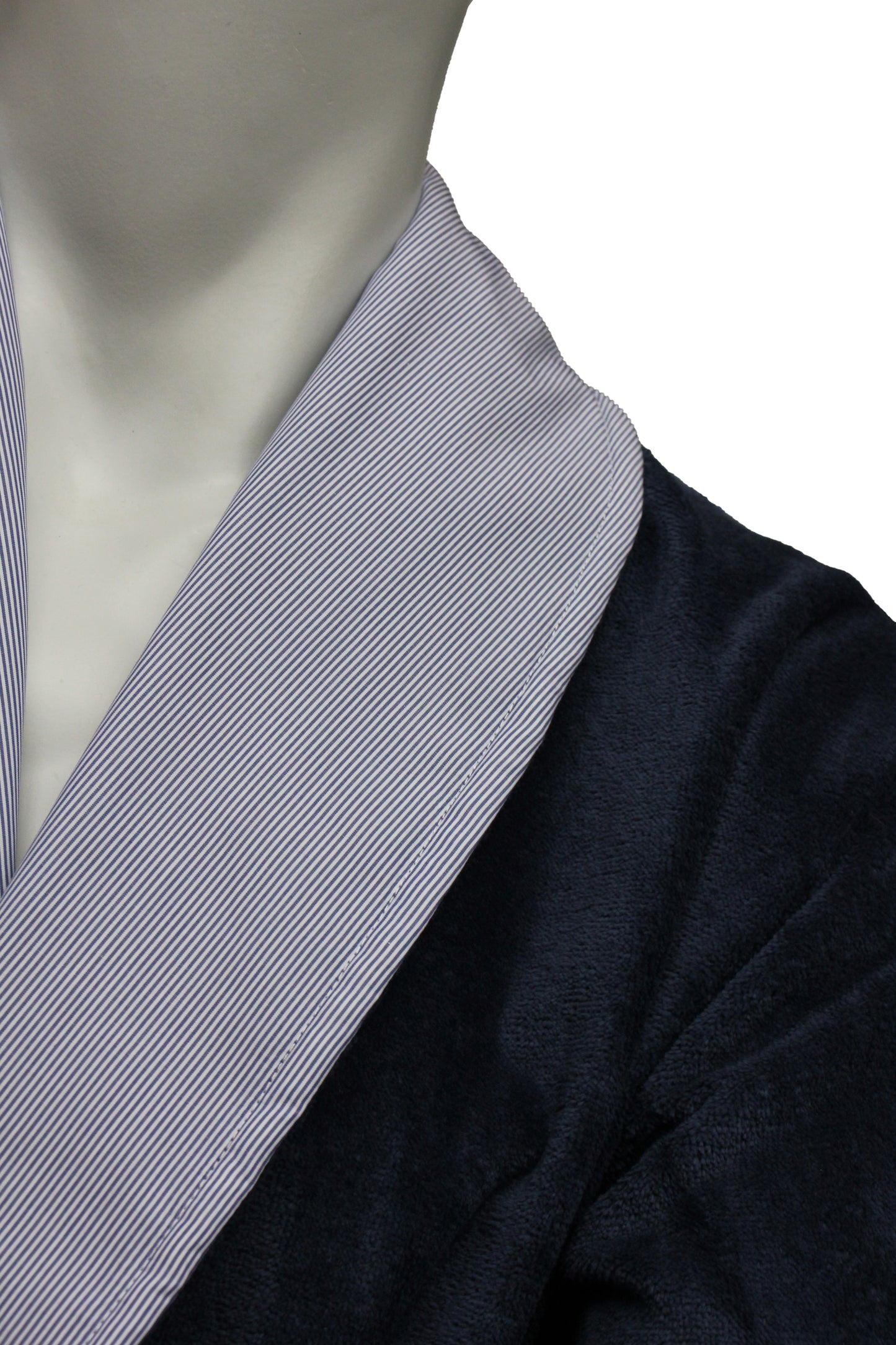 TAVO Eleganter Herren-Bademantel aus weichem Velour mit klassischem Schalkragen - Ein luxuriöses Designstück