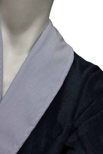 TAVO Eleganter Herren-Bademantel aus weichem Velour mit klassischem Schalkragen - Ein luxuriöses Designstück