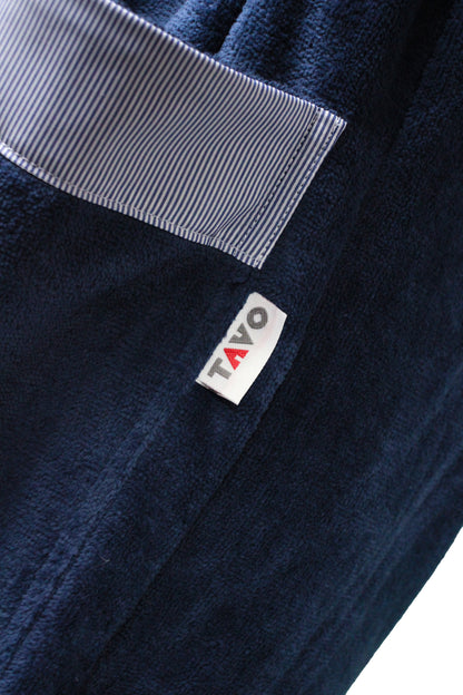 TAVO Eleganter Herren-Bademantel aus weichem Velour mit klassischem Schalkragen - Ein luxuriöses Designstück