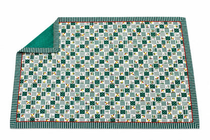 Tavolinchen Spieldecke „Bauernhof“ 100 × 140 cm – aus Baumwolle mit weicher Frottier-Rückseite