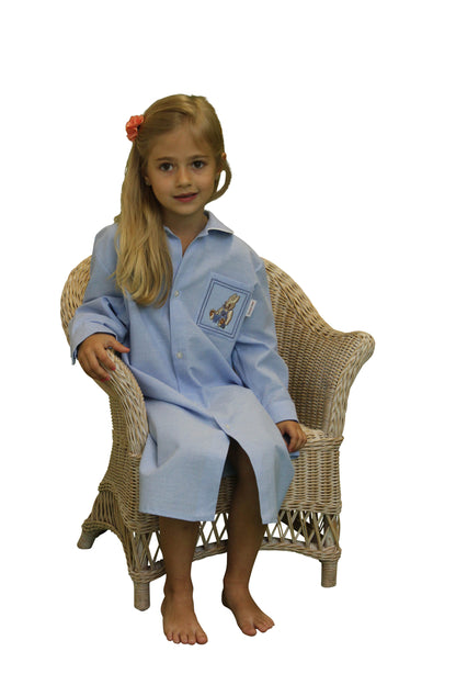 Enchanting children's nightdress with cute bunny appliqué made of chambray fabric