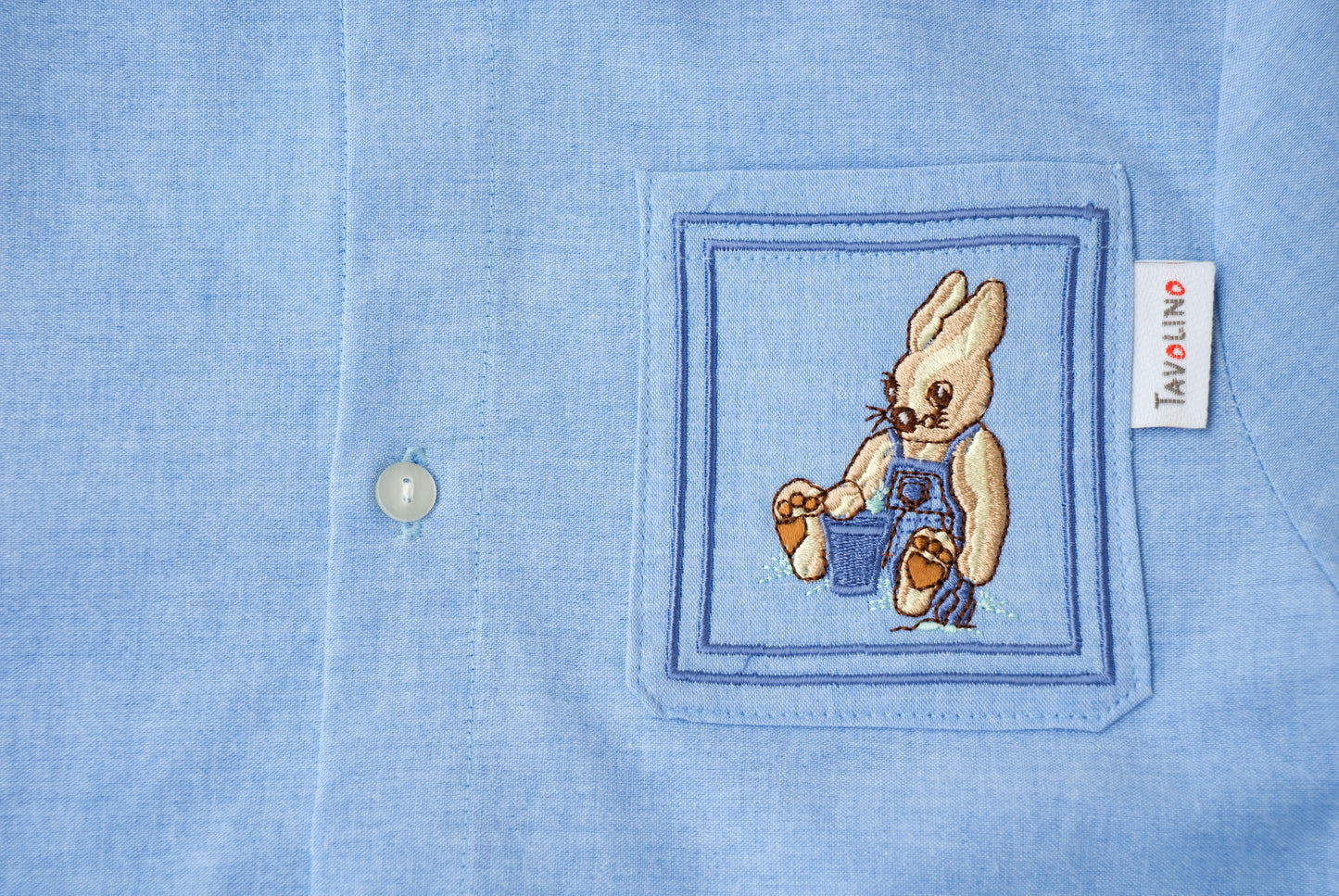 Enchanting children's nightdress with cute bunny appliqué made of chambray fabric