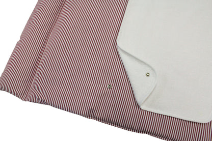 3-piece changing mat with interchangeable lying surfaces in a classic design