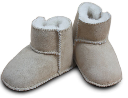 Baby lambskin shoes »Lammchen«