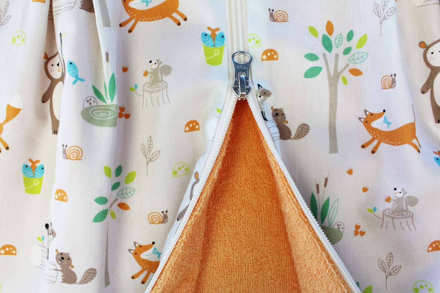 Tavolinchen terry cloth sleeping bag “Raccoon” – security for little adventurers
