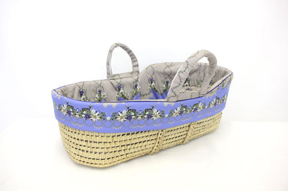 Moses basket with mattress &amp; down duvet – Alpine charm (unique piece)