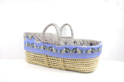 Moses basket with mattress &amp; down duvet – Alpine charm (unique piece)
